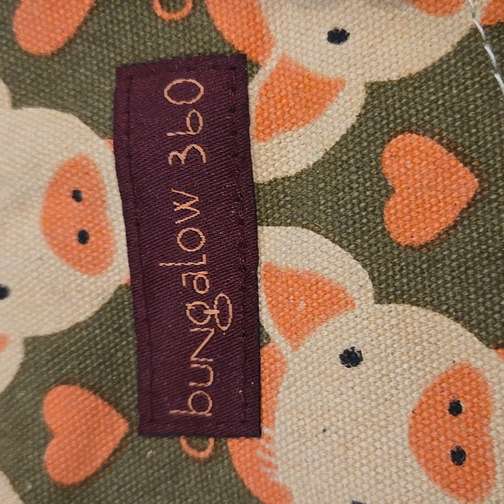 Bungalow 360 Small Pig Print Messenger Crossbody Bag NWOT - Picture 3 of 6